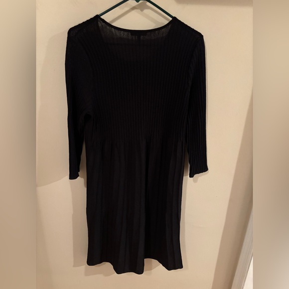Eileen Fisher Ribbed Pleat 100% Washable Wool Knit Dress in Black, Size Medium - Picture 4 of 6